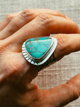 Load image into Gallery viewer, Hubei Turquoise Ring- Size 9.5