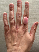 Load image into Gallery viewer, Pink Conch Shell Oval #8 Custom Ring