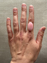 Load image into Gallery viewer, Pink Conch Shell Oval #11 Custom Ring