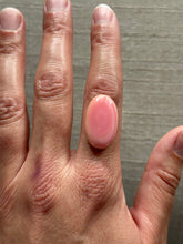 Load image into Gallery viewer, Pink Conch Shell Oval #12 Custom Ring