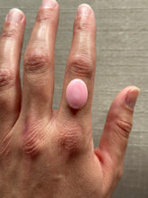 Load image into Gallery viewer, Pink Conch Shell Oval #14 Custom Ring