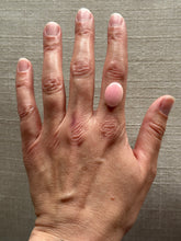 Load image into Gallery viewer, Pink Conch Shell Oval #16 Custom Ring