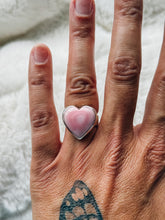 Load image into Gallery viewer, Pink Conch Shell Ring (Size 6.5)
